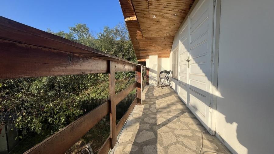 REV2005197 Casa mobilata si utilata cu vedere frumoasa - 16