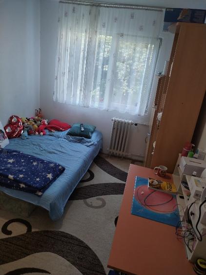 Vând apartament  - 1