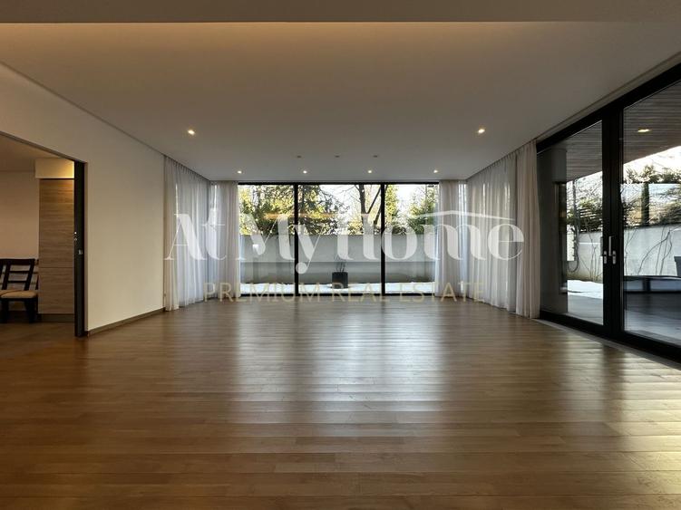 Apartament MODERN cu 4 camere, mobilat partial,finisaje lux, parcare,80mp terasa - 1