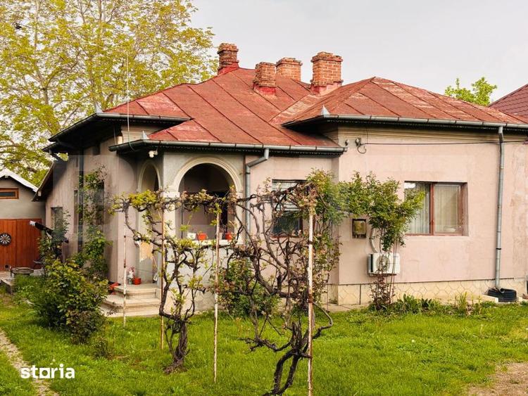 Casa spatioasa + teren 2700 mp in zona Gaesti 3 dormitoare, garaj + s - 4
