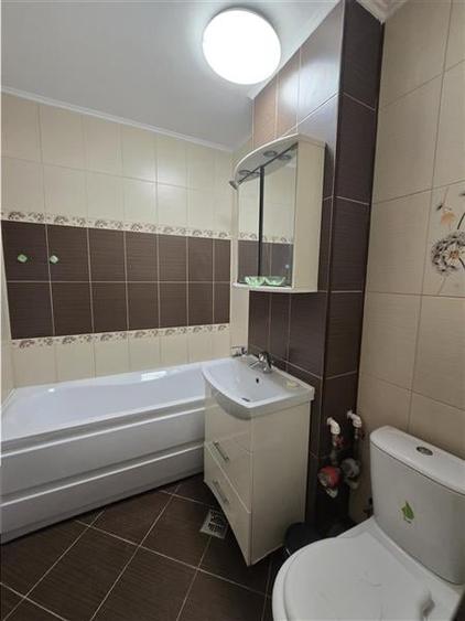 Brancoveanu-Nitu Vasile,apartament 3 camere,bloc reabilitat - 16