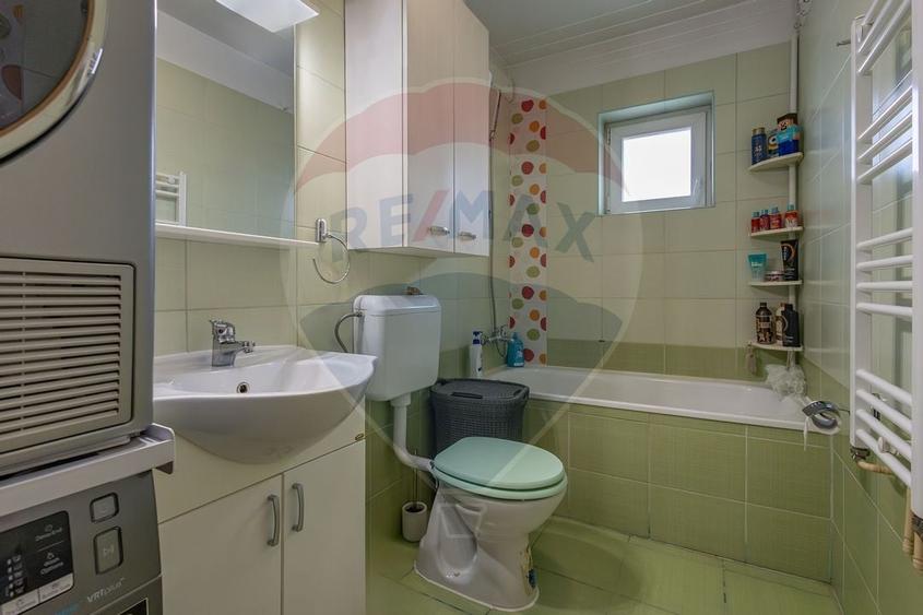 Apartament cu 3 camere de vânzare în zona Dambovita - 6
