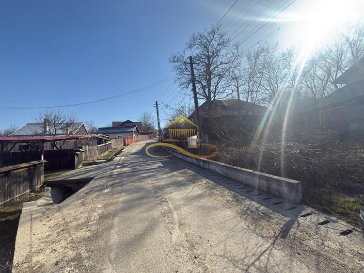 Casă P+M la roșu + teren 1.239 mp – Sărata (Bacău) – 74.900 € - 9