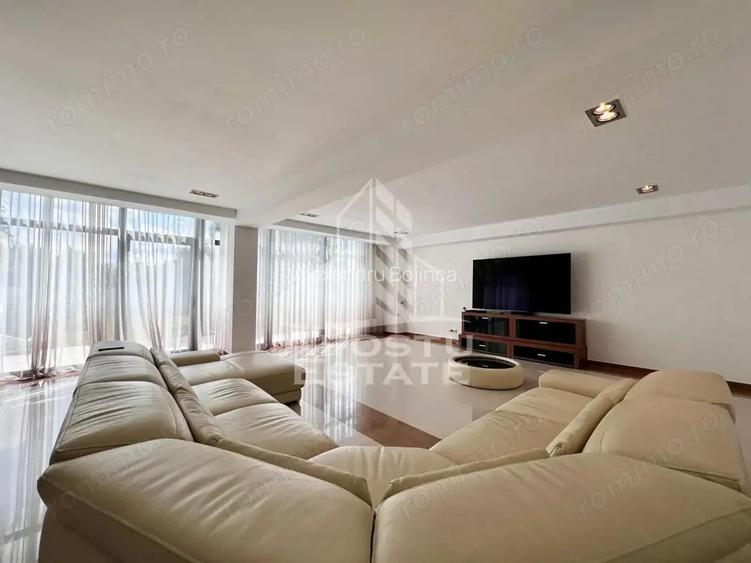 Casa de lux cu 6 camere, 5 bai, Piscina, zona Aradului Casa de lux cu 6 camere, 5 bai, Piscina, zona Aradului