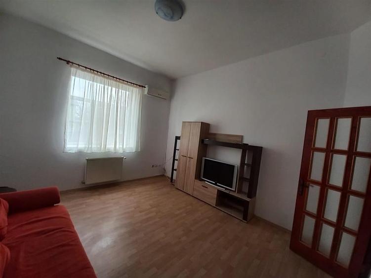 Apartament 3 camere  in Ploiesti, zona centrala - 1