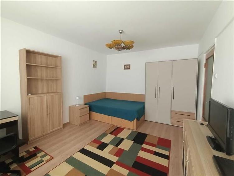 Garsoniera, Titulescu, - 1