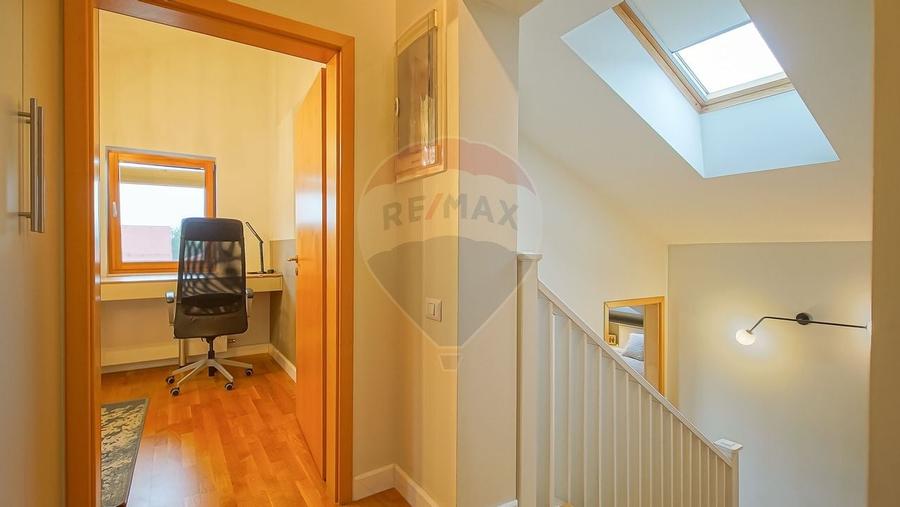 Vila moderna cu vedere spre padure Poiana Angelescu - 40