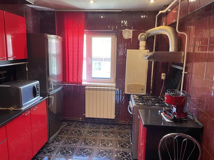 Apartament 3 camere Petro?ani - 9