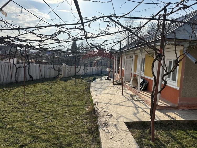 Casă / Vilă cu 3 camere de vânzare - 4