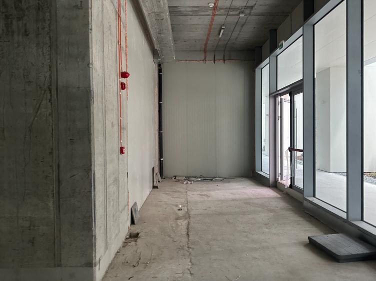 Spațiu Comercial în Aviatiei Tower - 10