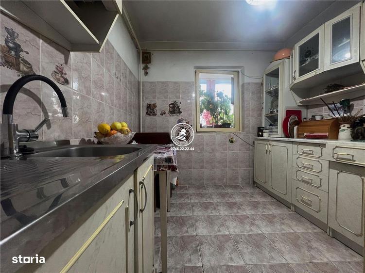 Apartament 3 camere decomandat Nicolina 1, zona Lidl - 3