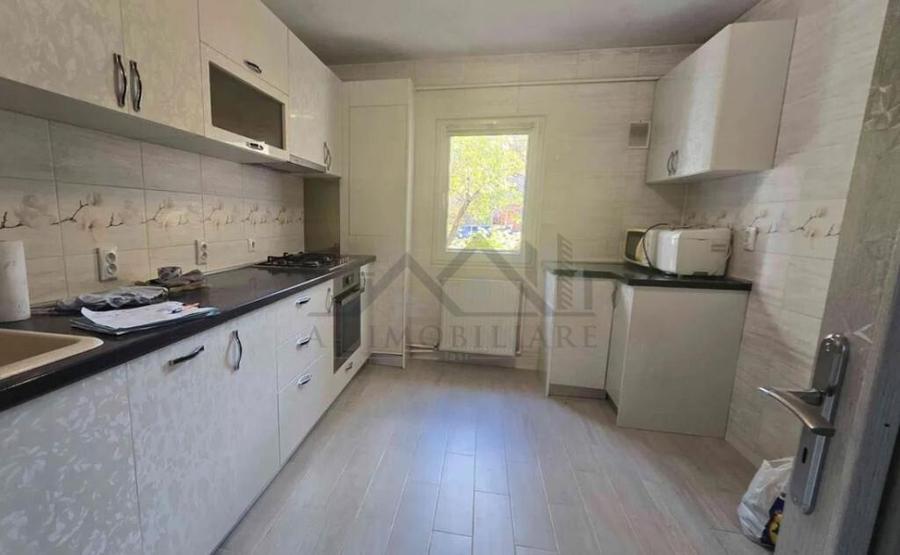 Apartament 4 camere Frumoasa - 1