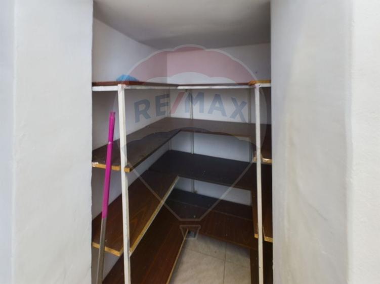 Se vinde spatiu comercial cu 2 saloane 2 bucatarii Ultracentral - 16