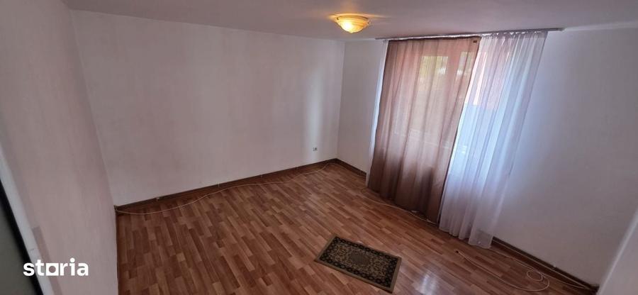 Casă cu 5 camere cu Teren 176 Mp în Tudor Vladimirescu
