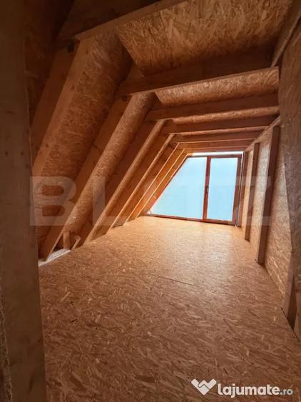 Casă cu 7 camere cu Teren 600 Mp în Colibița