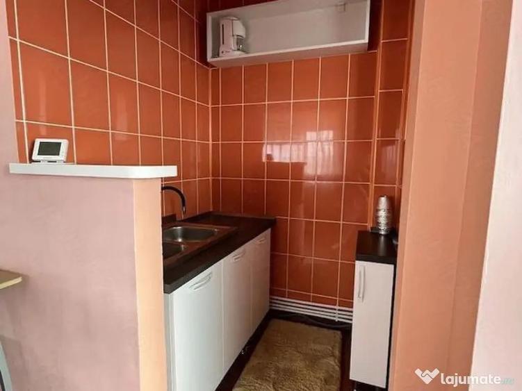 De inchiriat apartament cu o camera pe faleza 1300 lei - 4