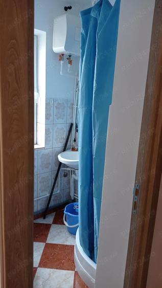 Camera de camin cu baie - 7