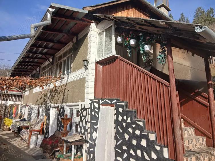 Casa cu teren generos de 1330 mp in Campeni, jud. Alba ideala pentru familie sau casa de vacan?a - 8