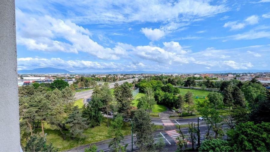 Apartament cu trei camere -decomandat - 8