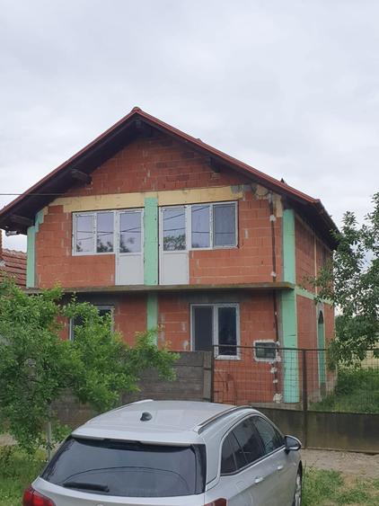 Casa de vanzare si teren - 6