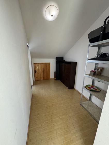 Duplex cu 5 camere cu Canalizare în Mogoșoaia