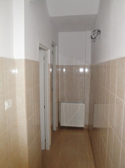 Centru - Spatiu stradal, 99 mp, cu vad comercial, ideal pentru magazin - 4