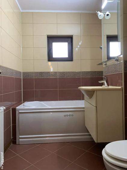 De vanzare apartament 4 camere - 7