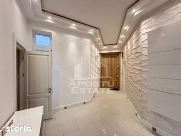 Apartament cu 3 camere, zona Semi-Centrala, Tavan Inalt - 3