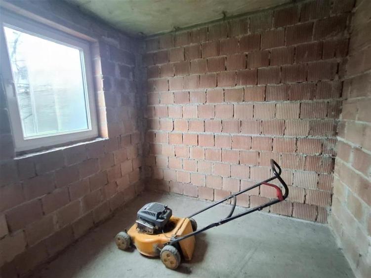 Casa individuala 5 camere 2 bai pivnita 380mp teren in Cisnadie - 18