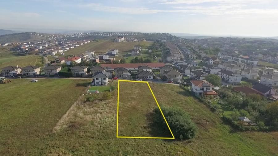 Teren intravilan, construibil, 1.400 mp, str. Crangului - 5