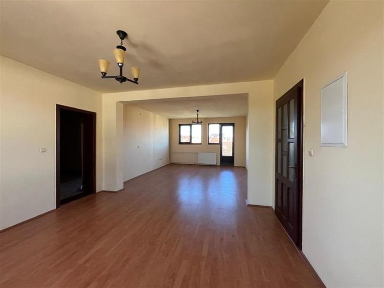 Lugoj,  Vila P+2E+M ,  656 Mp., Construiti, Posibilitate De Investitie, Zona 0 - 20