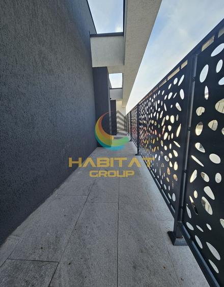 Penthouse cu 3 camere semidecomandat în Splaiul Unirii