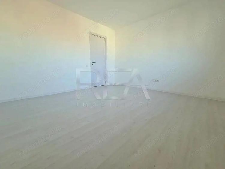 Apartament cu 4 camere in zona Trapezului - 9