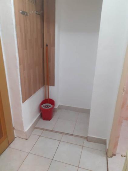 Închiriez garsonieră central - 6