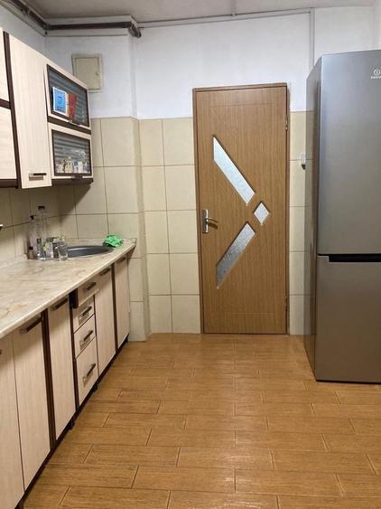 Crangasi apartament 3 camere centrala proprie an 1985 - 2