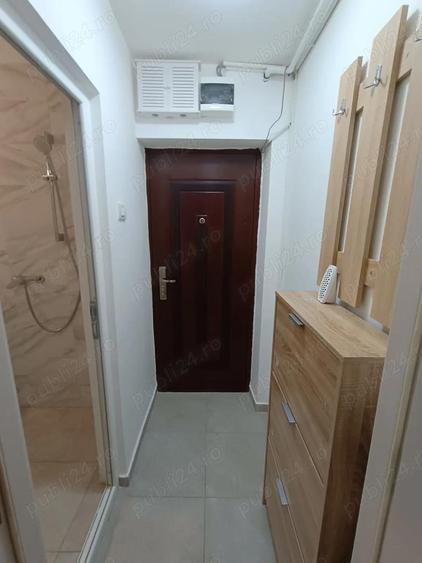 Garsoniera ideala pentru locuit sau investitie- vis-a-vis de BCR - 1