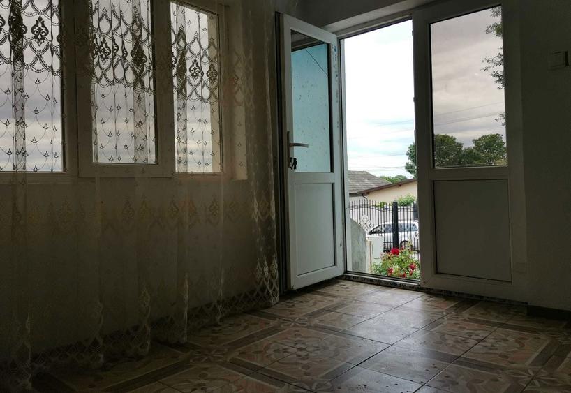 Casa renovata 172 mp + teren 1365 mp in Racarii de sus, oras Filiasi - 5