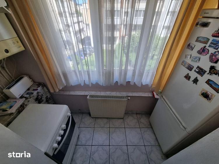 Apartament 2 camere decomandat, Strada Macului, zona Carrefour etaj 2 - 6