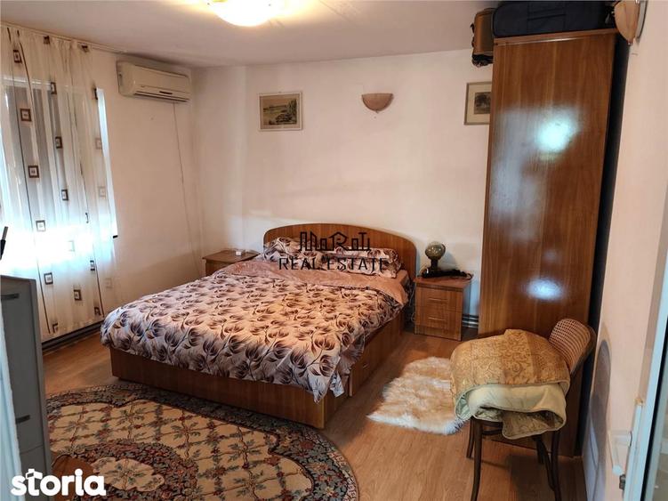 Proprietate spatioasa de vanzare in Gaesti, Dambovita - ideala pentru - 6