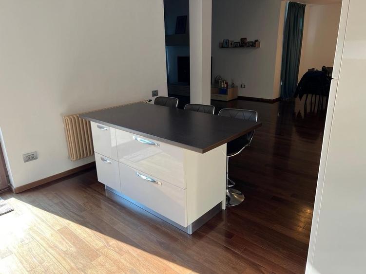 Vila superba cu piscina si anexa camera hobby - 3