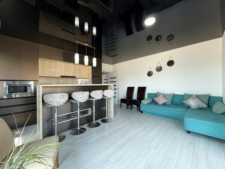 Mamaia-Sat, Vila modernă, mobilata si utilata complet, 15 camere - 17