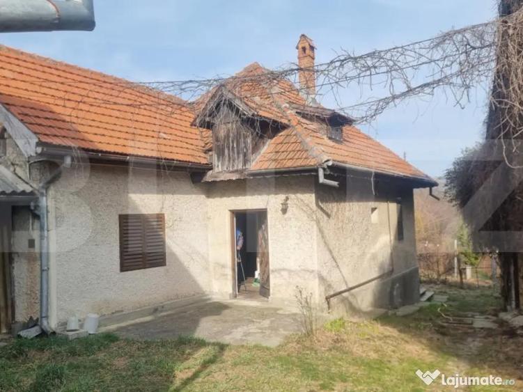 2 CORPURI DE CASA SI 2800 MP TEREN IN BREAZA Prahova - 4