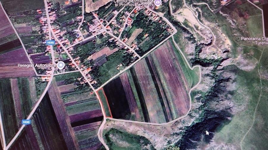 Teren de 5000 mp, în Tureni