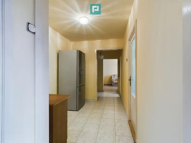 Apartament cu 3 camere decomandat în Central