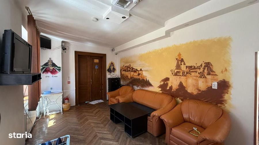 Afacere la cheie! De vanzare Casa singur in curte Centrul Istoric - 1
