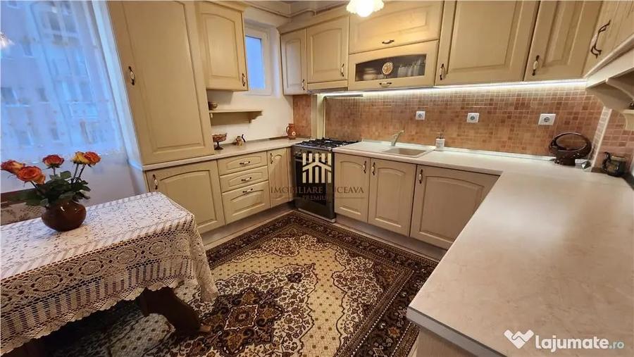 Apartament cu 4 camere decomandat în Ipotești