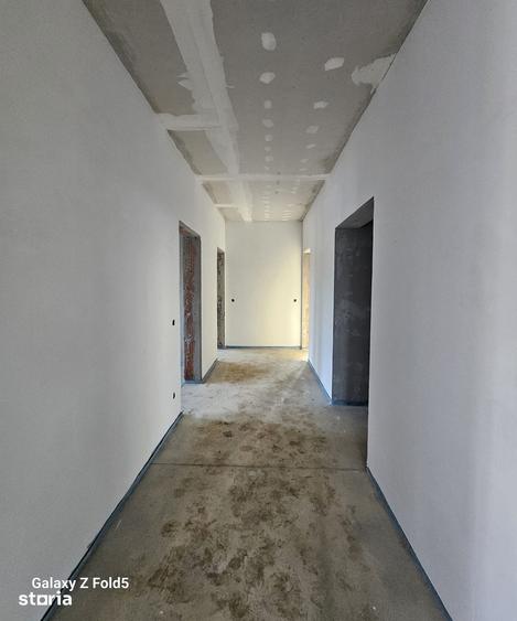 Casă cu 4 camere cu Teren 750 Mp în Central