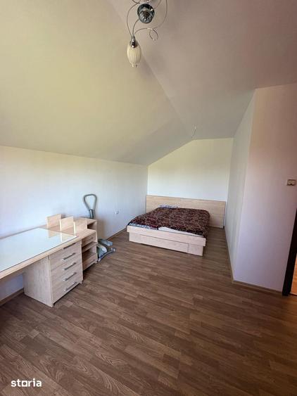Casă cu 6 camere cu Teren 600 Mp în Tomești