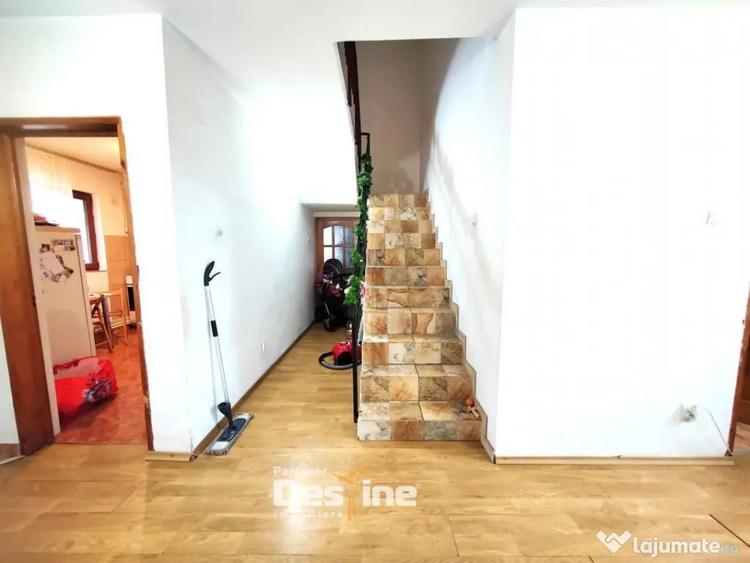 Casă cu 5 camere cu Teren 983 Mp în Miroslava