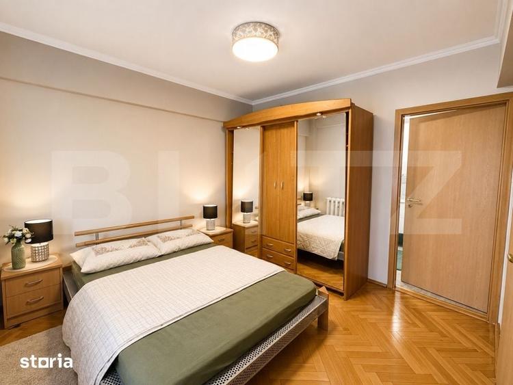 Apartament cu 3 camere în P-ța Unirii